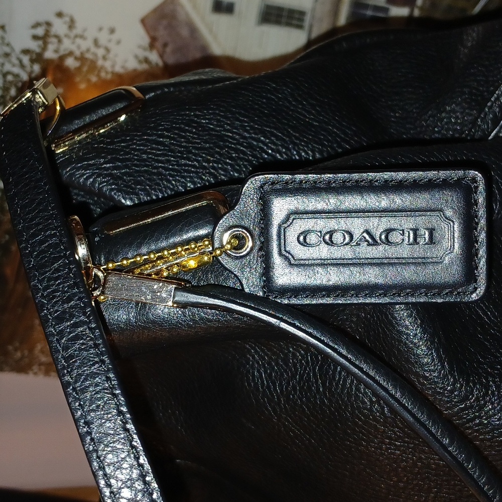 Coach Black Leather Women's Bag - Picture 4 of 16